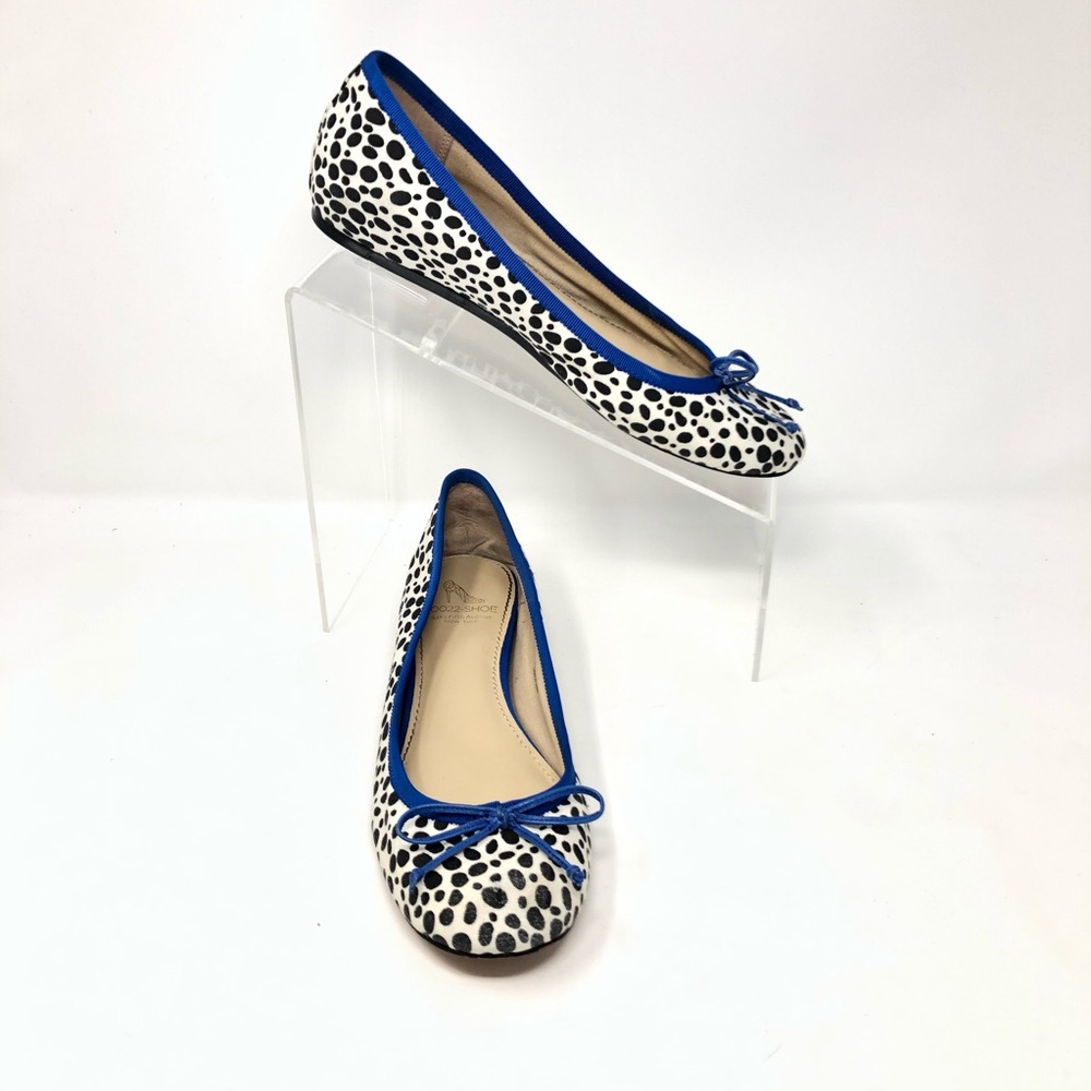 SAKS FIFTH AVE Flat